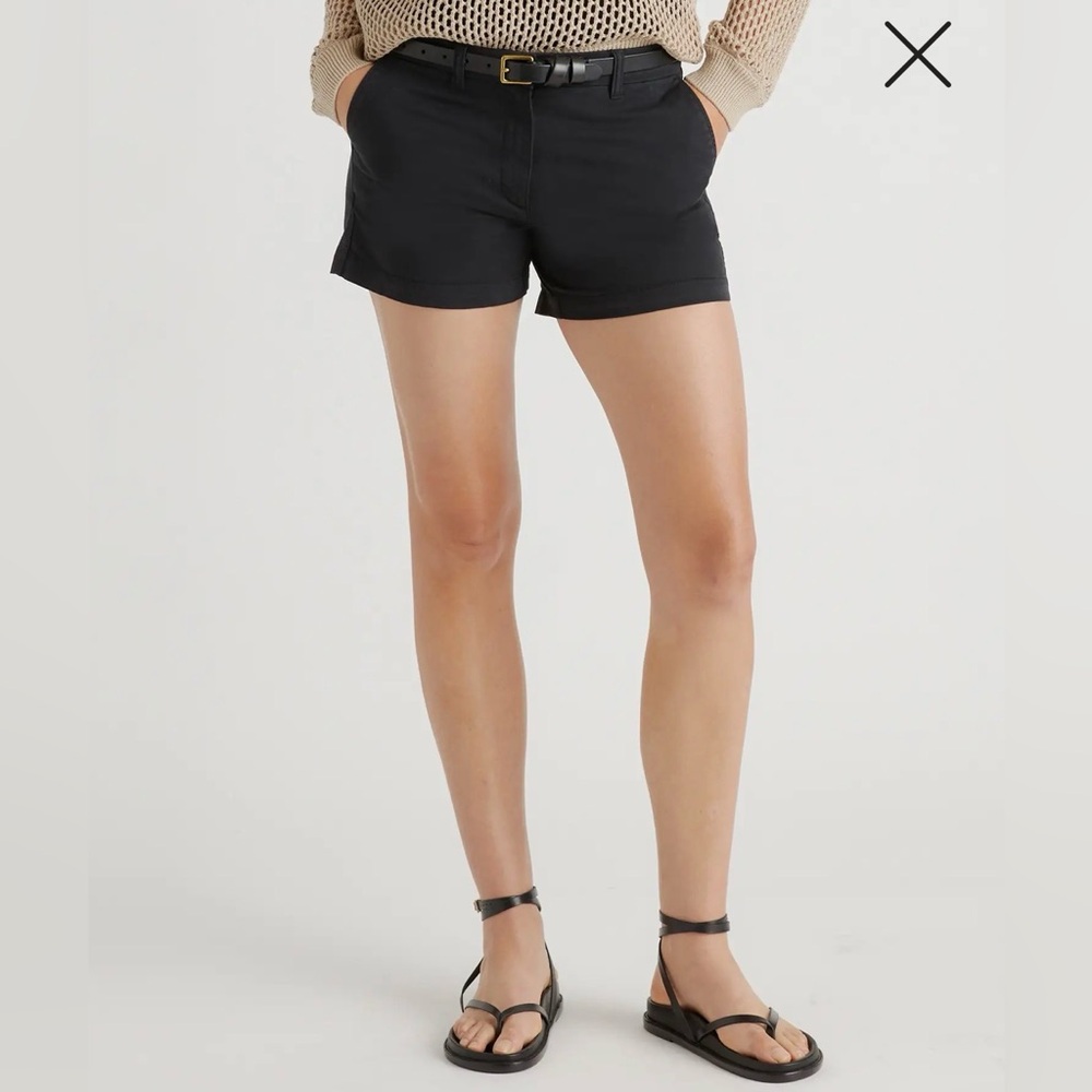 NWT Quince sz 8 Black Chino Organic Cotton/Stretch 4” Inseam Mid Rise Shorts